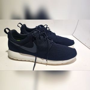 Nike Roshe size 14